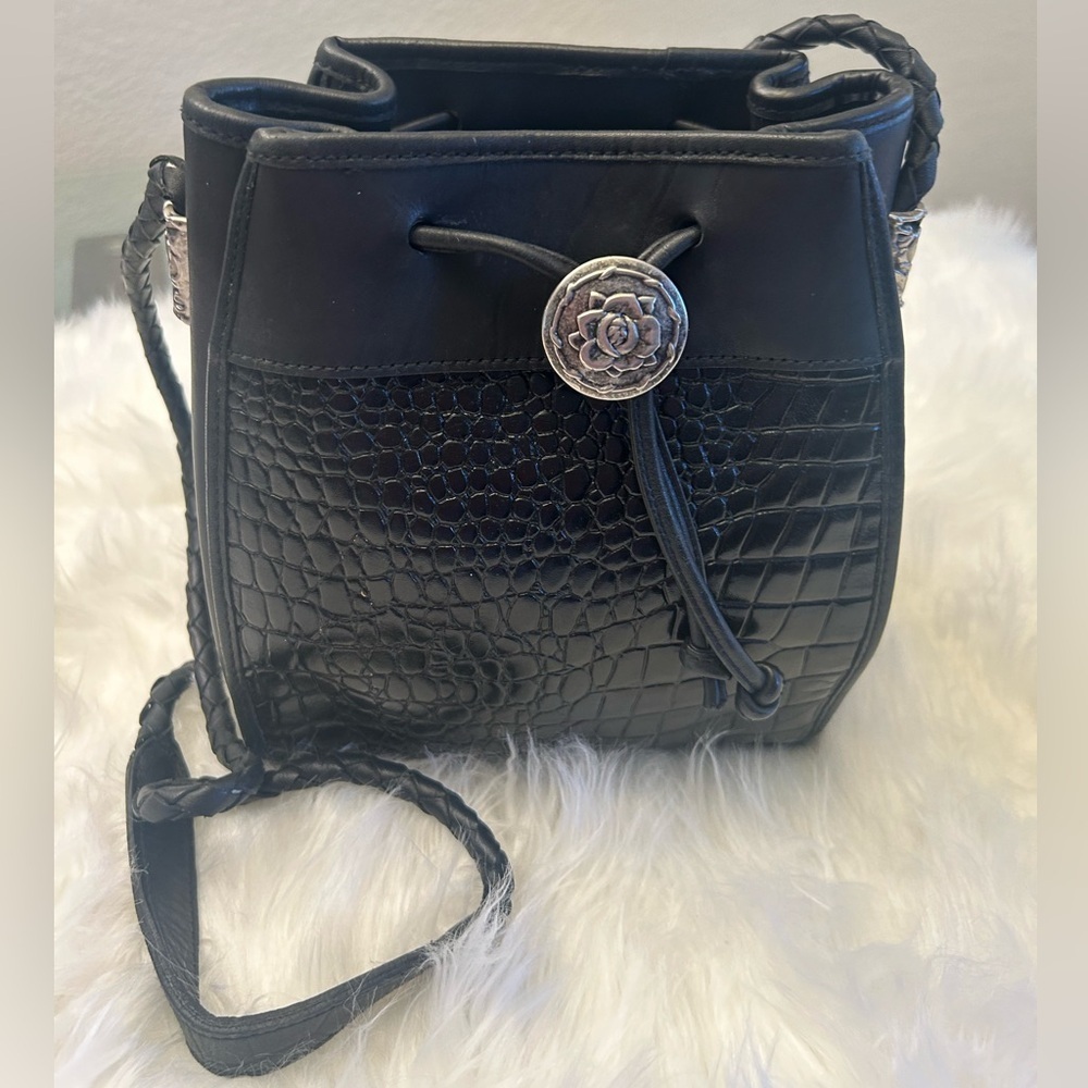 Valerie Stevens Vintage Black Leather Croc-Embossed Crossbody Bag.‎ U